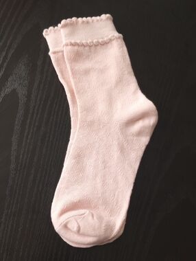 Women's Soft Pink Scalloped Crew Mid-calf Socks